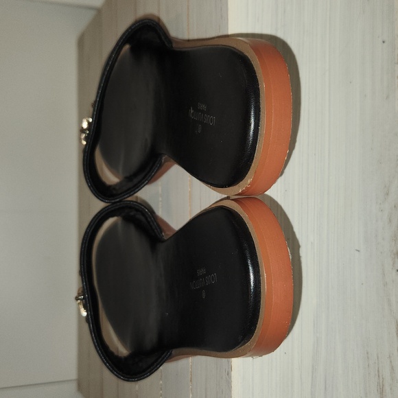 Louis Vuitton Lock Sandals - Authentic - RARE - Picture 9 of 10